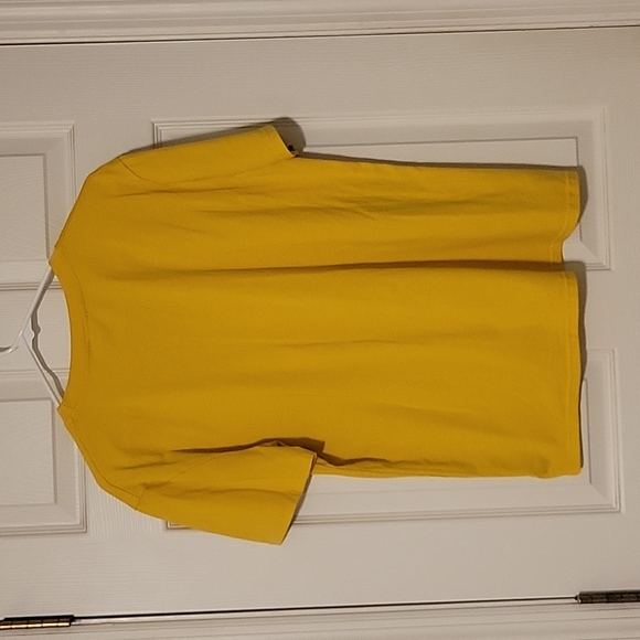 Bee Kind Tee - Picture 4 of 4